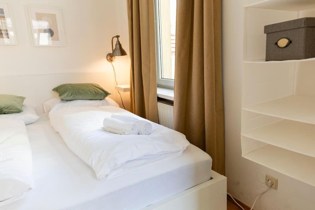 Savoir-Vivre In Unserer Zentralen Balkonwohnung Wien Eksteriør billede