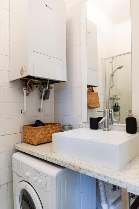 Savoir-Vivre In Unserer Zentralen Balkonwohnung Wien Eksteriør billede